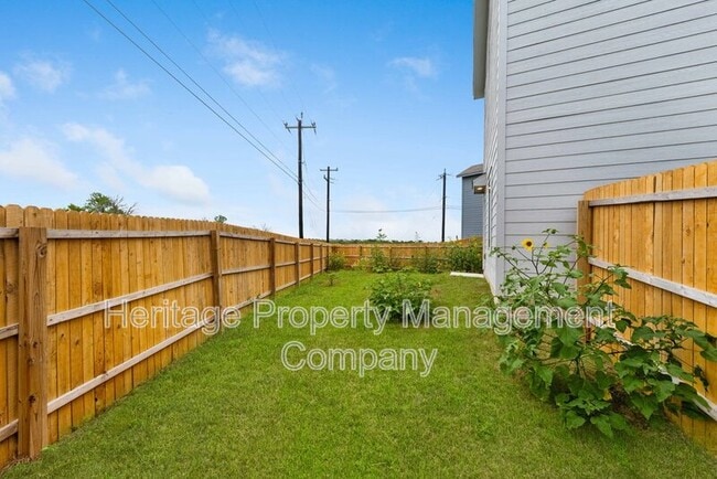 Building Photo - 12135 Floral Blossom