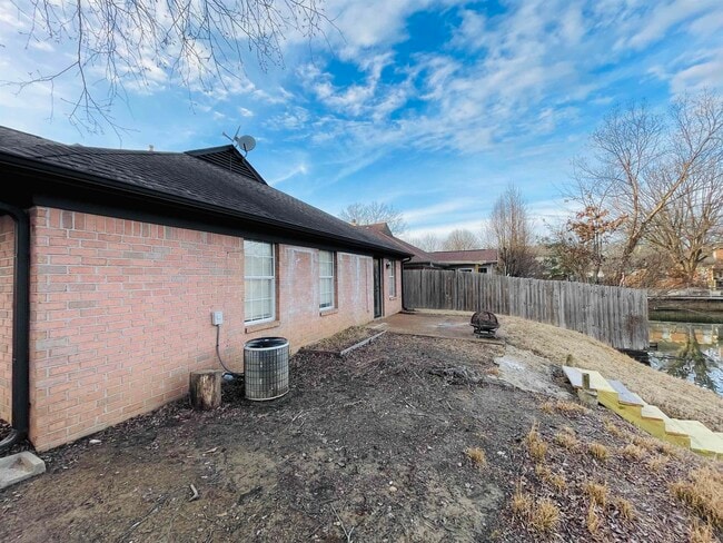 Building Photo - 2256 Lake Springs Ln