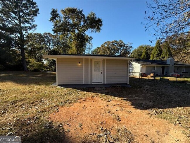 Building Photo - 221 Sheppard Pl