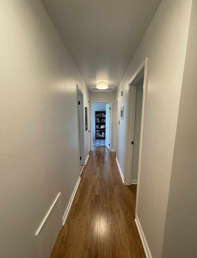 Building Photo - Leesburg Country Club 4 Bed 3.5 Bath SFH For Rent!