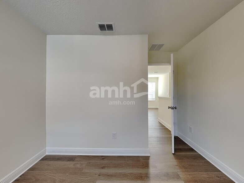 Building Photo - 4796 Tributary Ln