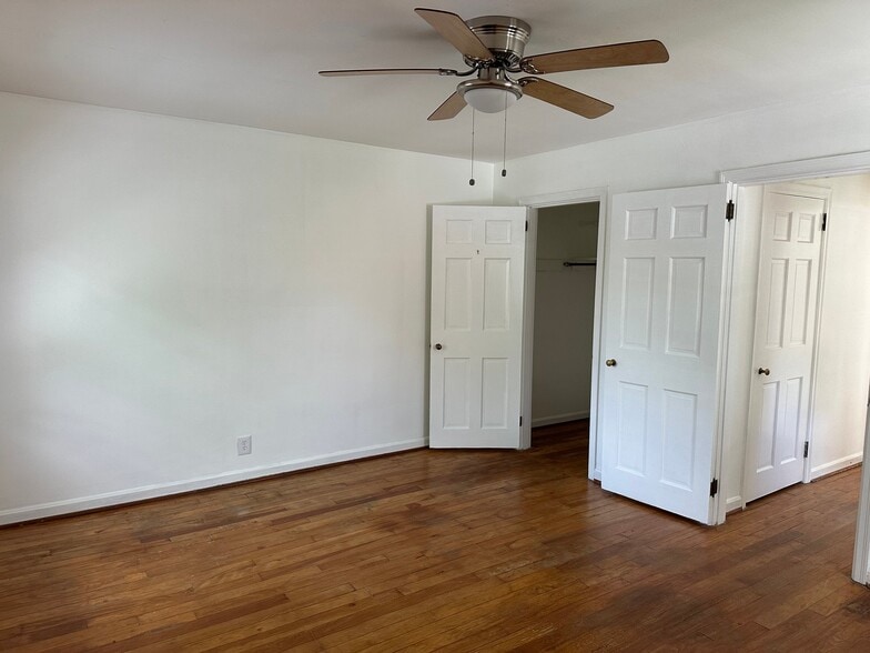 Building Photo - 1660 Llanfair Ave