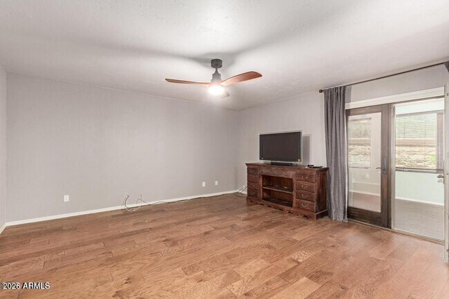 Building Photo - 239 E Aster Dr