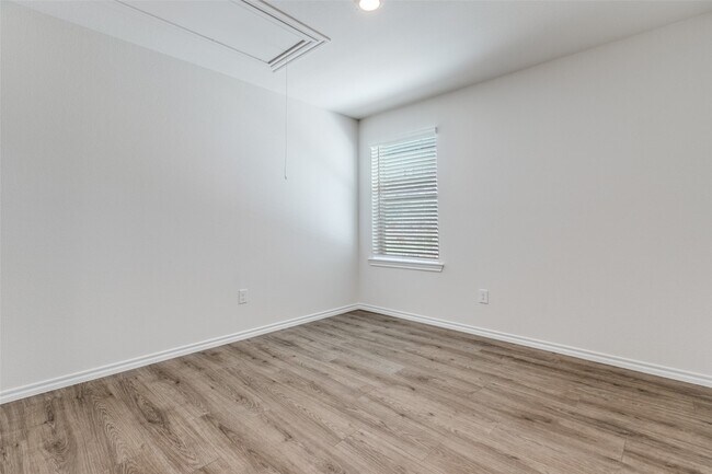 Building Photo - 1640 Basalt Ln