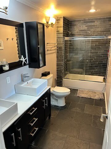 Building Photo - 215 Knox St