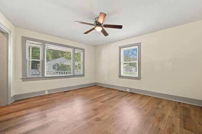 Building Photo - 517 McKinley Ave