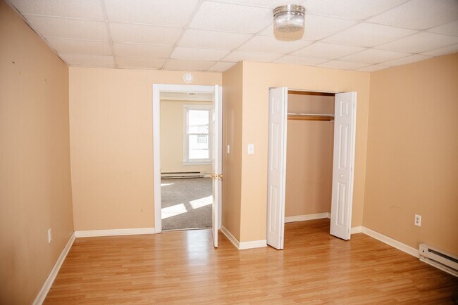 Building Photo - 166 Nissley St