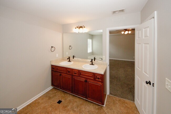 Building Photo - 7000 Lunar Blue Way