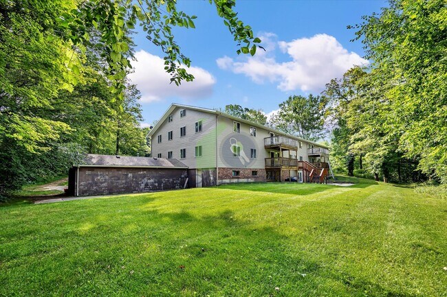 Building Photo - Beautiful 3 Bedroom in Alto – Updated, Spa...