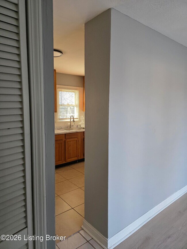 Building Photo - 5610 Rustic Way