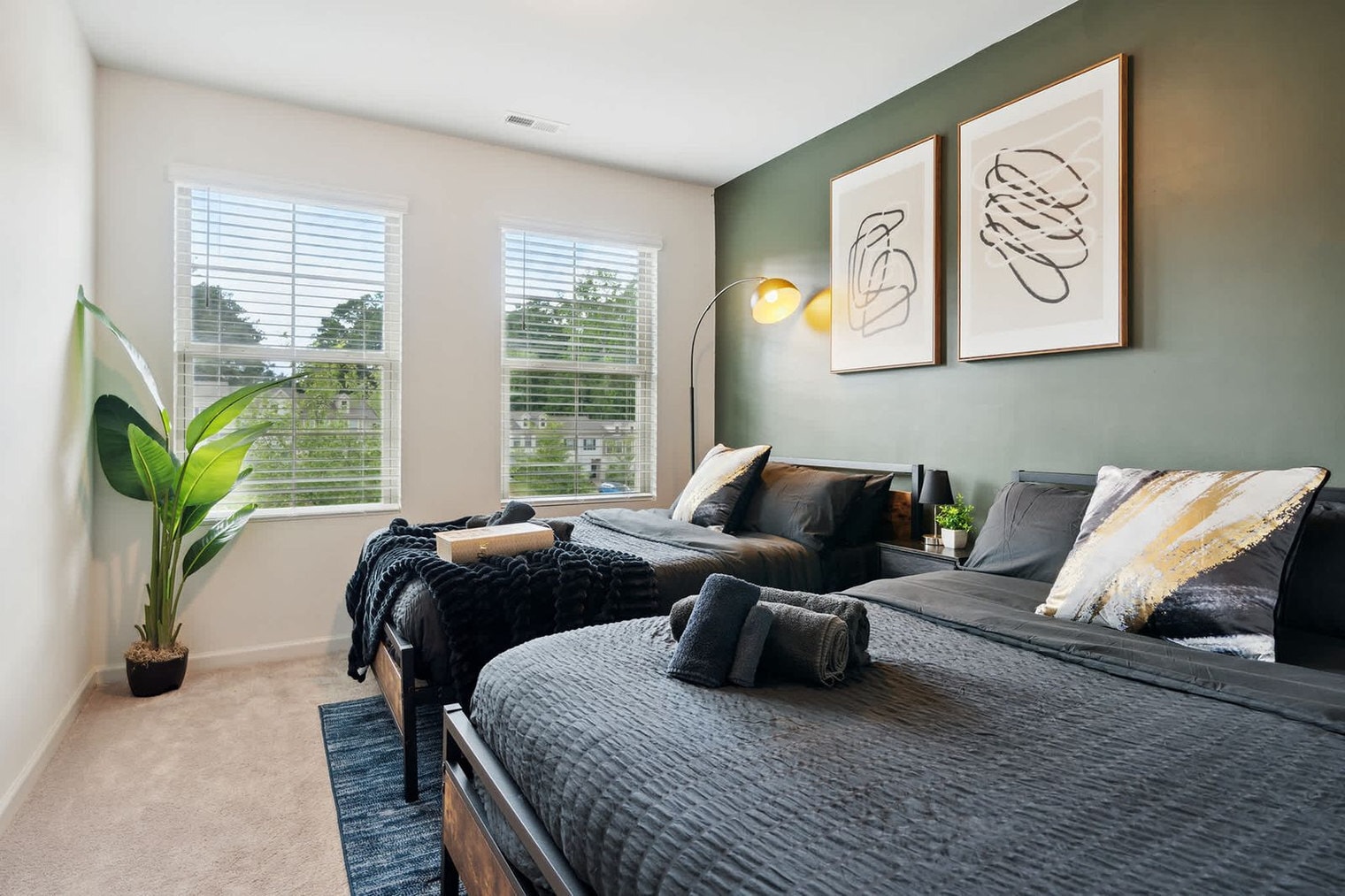 Building Photo - 227 Socket St