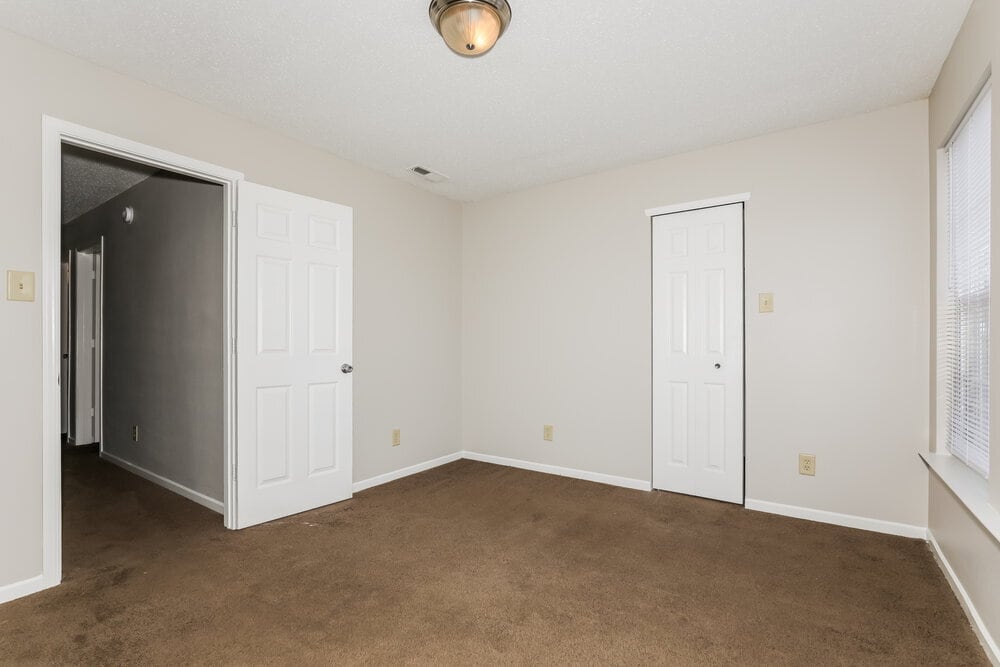 Building Photo - 2837 Ludwig Dr