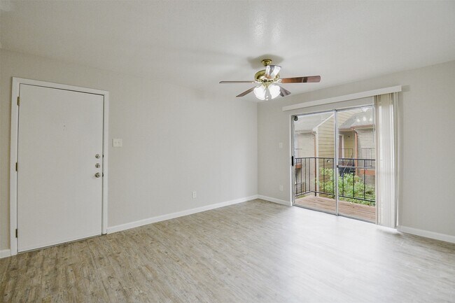 Building Photo - 12955 Woodforest Blvd