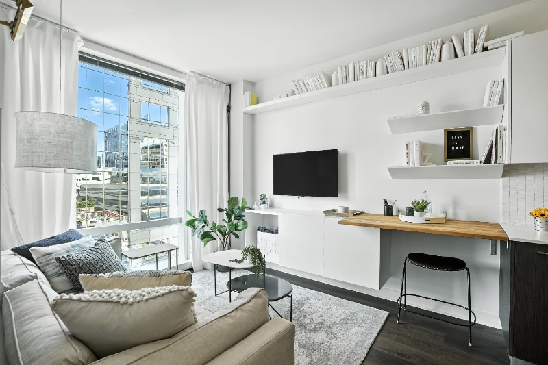 Building Photo - 101 W Wacker Dr