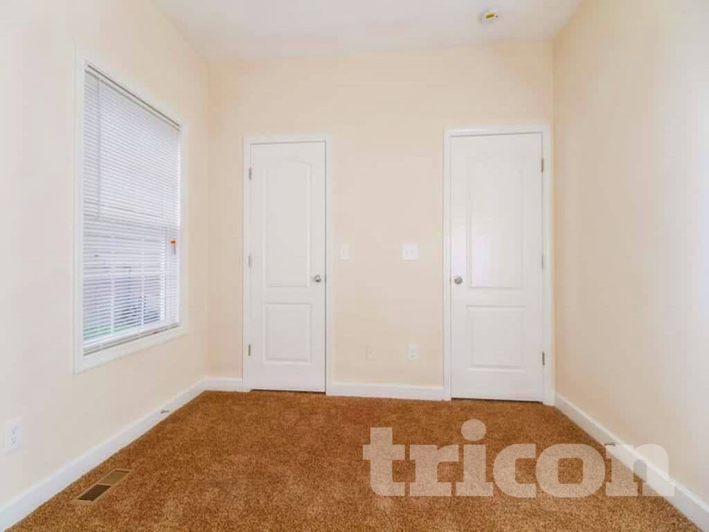 Building Photo - 1015 Golf View Way