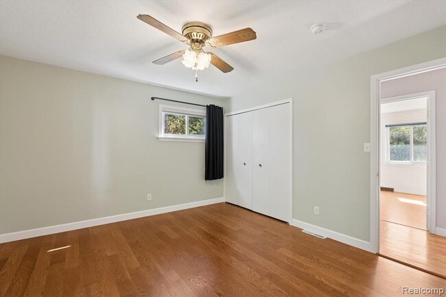 Building Photo - 2860 E Coon Lake Rd