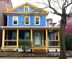 Building Photo - 40 Lyon St