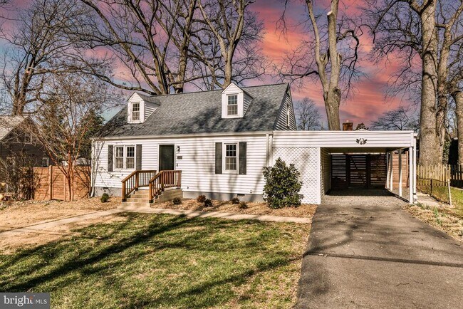 Building Photo - 7308 Poplar Ct