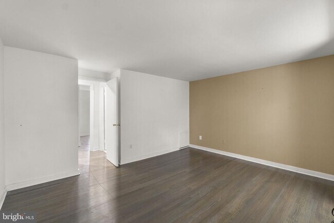 Building Photo - 12 Coats Bridge Pl
