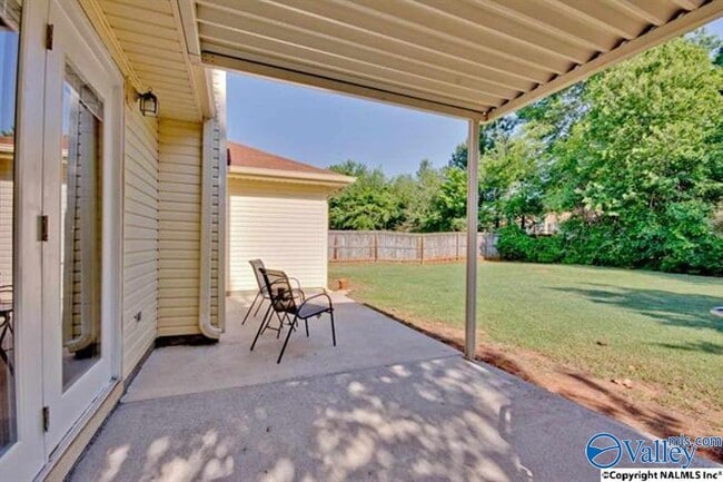 Building Photo - 108 Portal Ln
