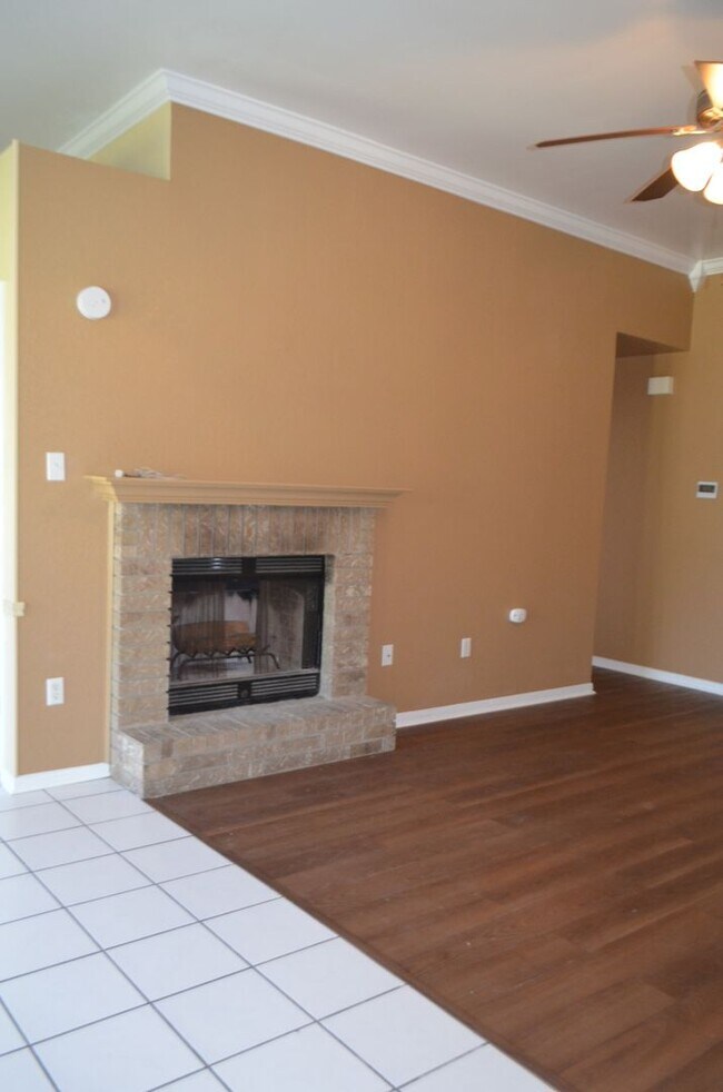 Building Photo - 113 Lariat Cir