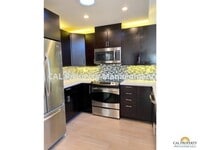 Building Photo - Stunning 2 Bed/2 Bath Condo Located in Mon...