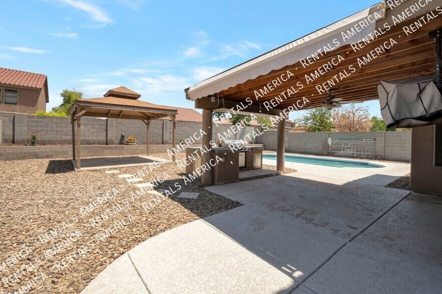 Building Photo - 10646 E Bogart Ave