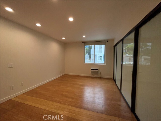 Building Photo - 1124 N La Cienega Blvd