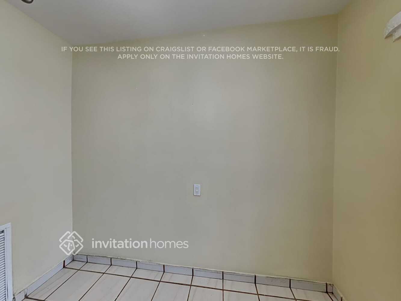 Building Photo - 3211 SW 64th Terrace