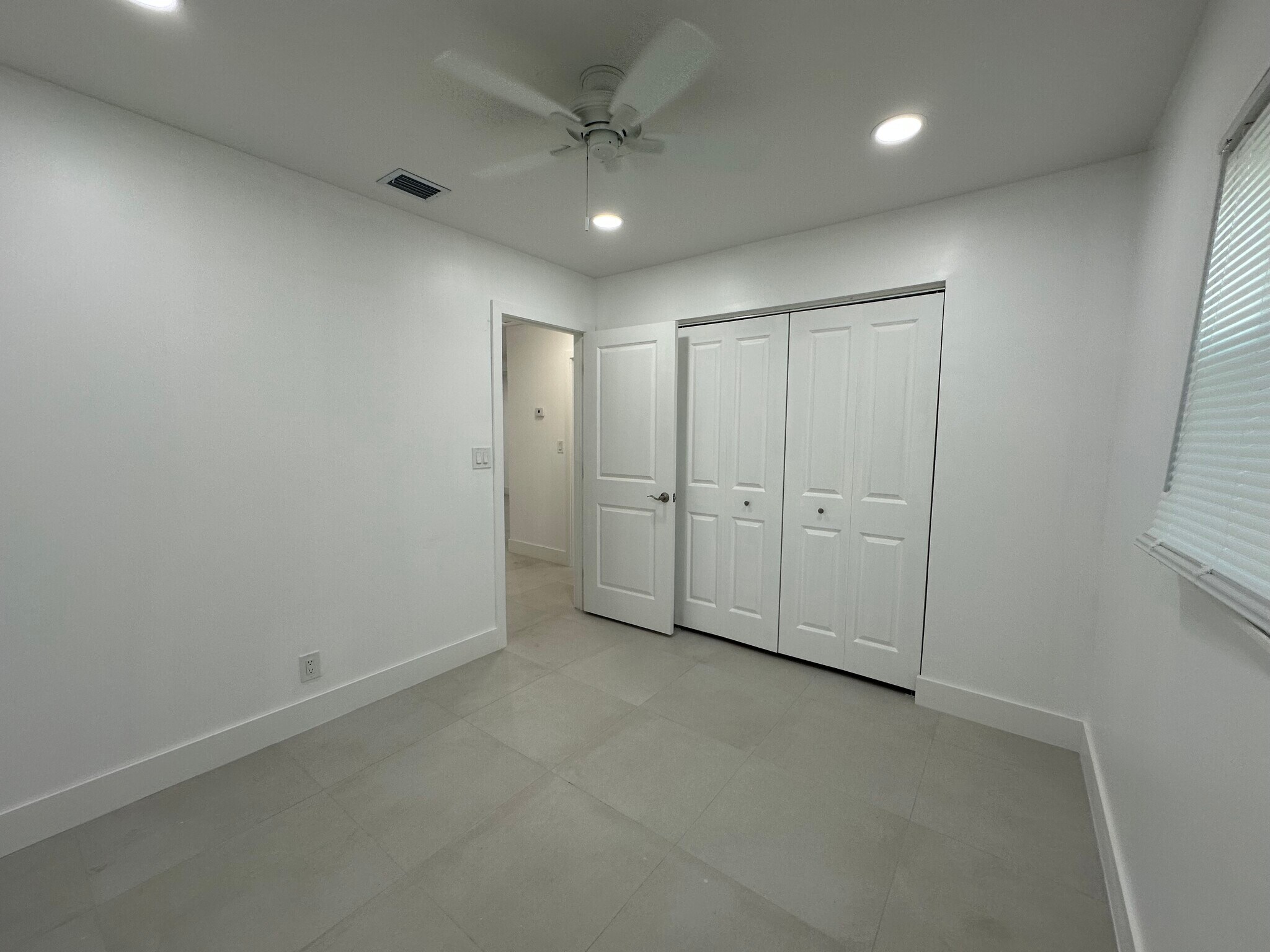 Building Photo - 2112 Garfield St