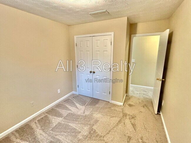 Building Photo - 1559 Eastern Sunrise Ln