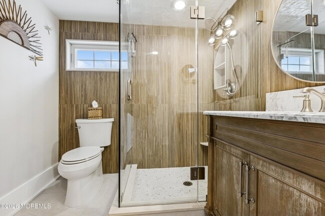 Building Photo - 124 2nd Ave