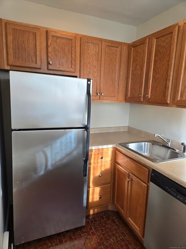 Building Photo - 188 Cold Spring St