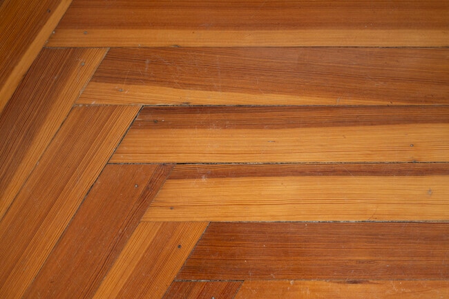 Building Photo - 5 Vale St