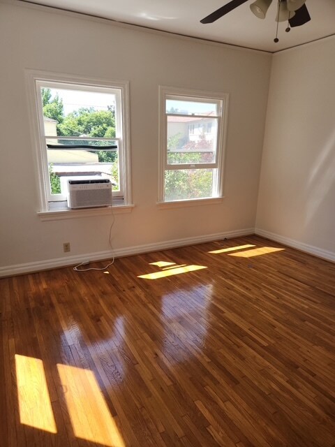 Building Photo - 1105 S Cloverdale Ave