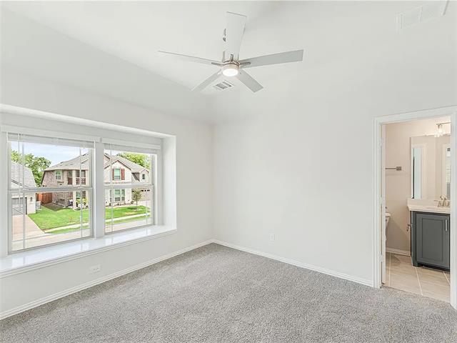 Building Photo - 1010 Ridgehurst Rd