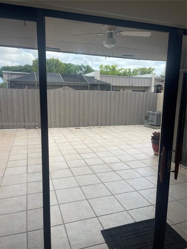 Building Photo - 7351 SW 105th Pl