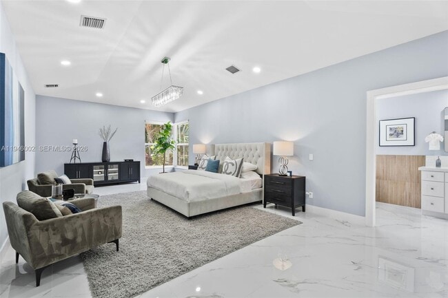 Building Photo - 17 Surrey Rd