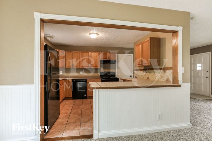 Building Photo - 9313 Fairwood Dr