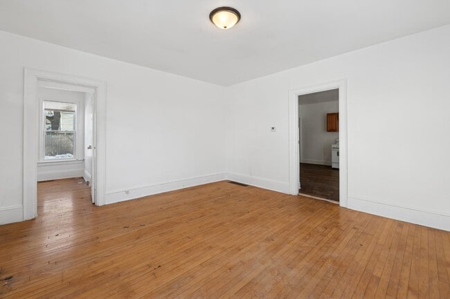 Building Photo - 1734 W Clarke St