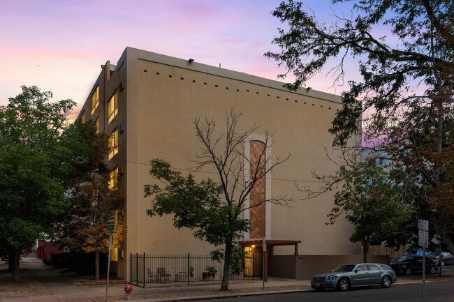 Building Photo - 1390 Emerson St