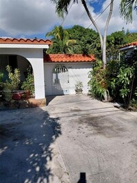 Building Photo - 3503 SW 24th St