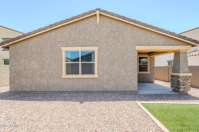 Building Photo - 9910 E Theia Dr