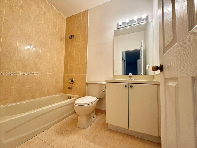 Building Photo - 2590 NE 3rd Dr