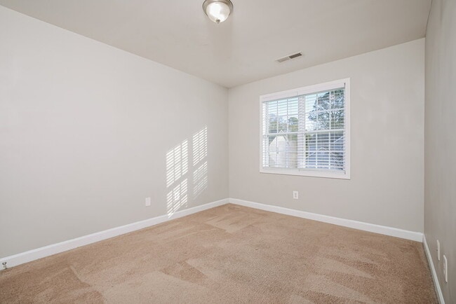 Building Photo - 1214 Braemar Highland Dr