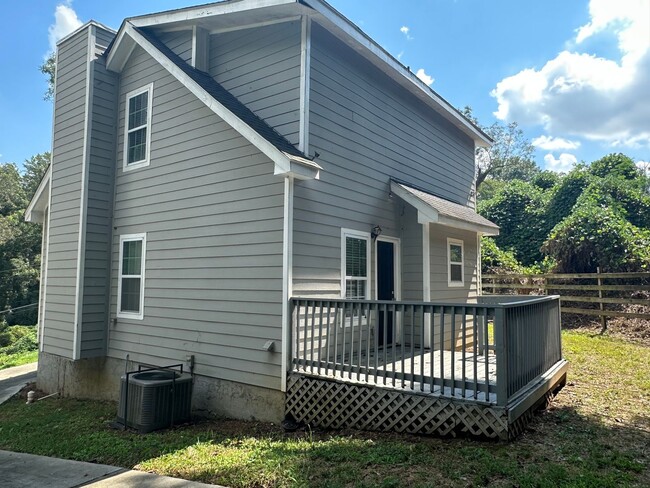 Building Photo - Atlanta Rental