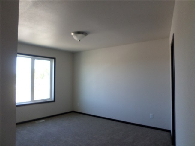 Interior Photo - Heart Ridge I and II