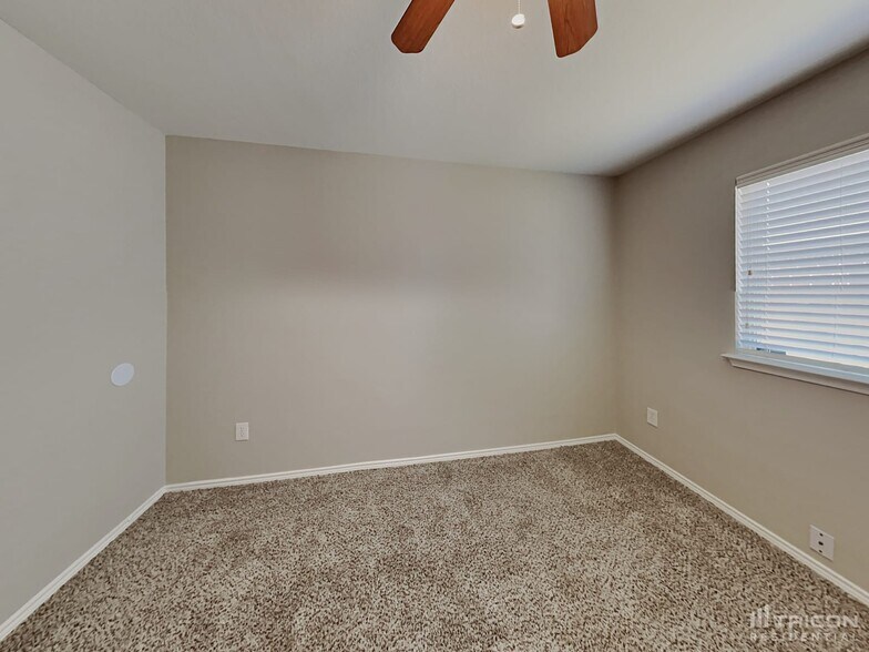 Building Photo - 3018 High Gate Dr