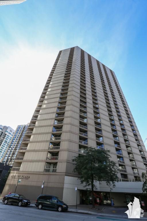 Building Photo - 1 bedroom in Chicago IL 60654