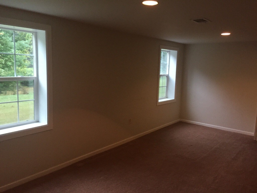 Living room 1H - 4300 Stablemere Ct